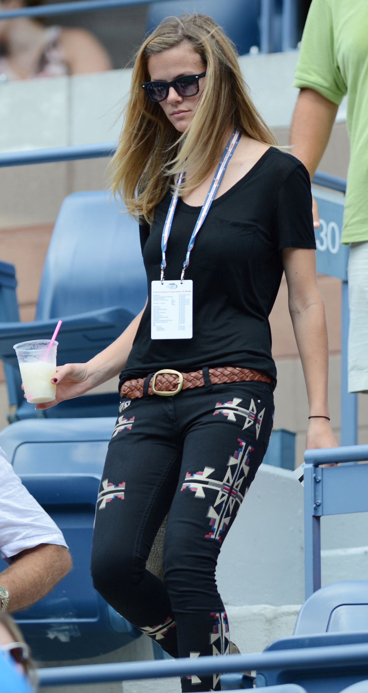 Brooklyn Decker In thight jeans at US Open 2012
